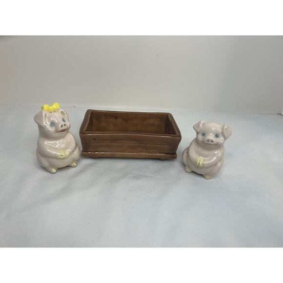 Vintage Ceramic Pigs Salt and Pepper Shakers In Trough - Picture 4 of 9